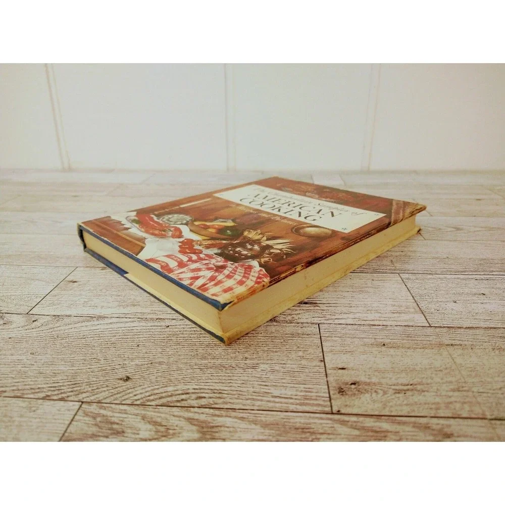 Chamberlain Sampler American Cooking 1961 HCDJ Vintage Cookbook Regional Recipes